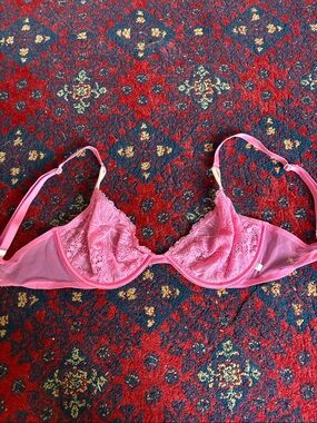 Victoria Secret Pink Lace Underwire Bra